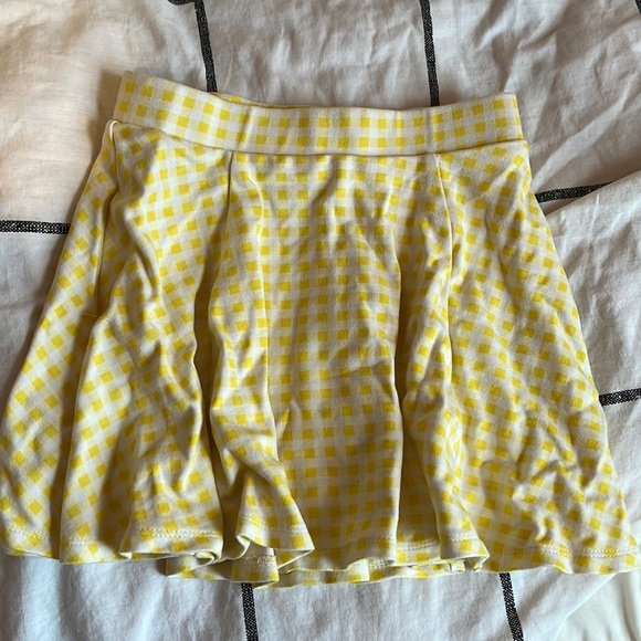 Forever 21 Other - Yellow girls skirt